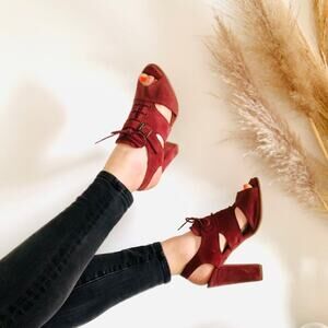 ANTHROPOLOGIE SCHULER SONS Maroon Burgundy Sling Back Lace Block Heels Sandals
